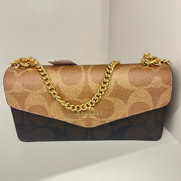 Coach Klare Envelope Crossbody Bag In Blocked Signature Canvas🌸